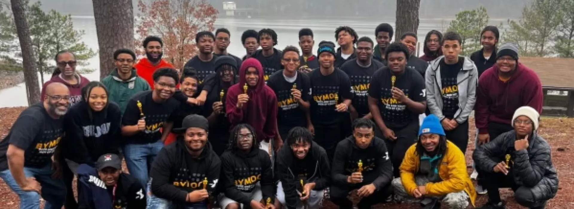BYMOC group taking a group photo on Lake Allatoona